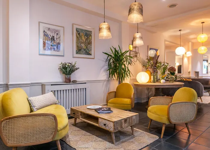 29 Lepic Hotel