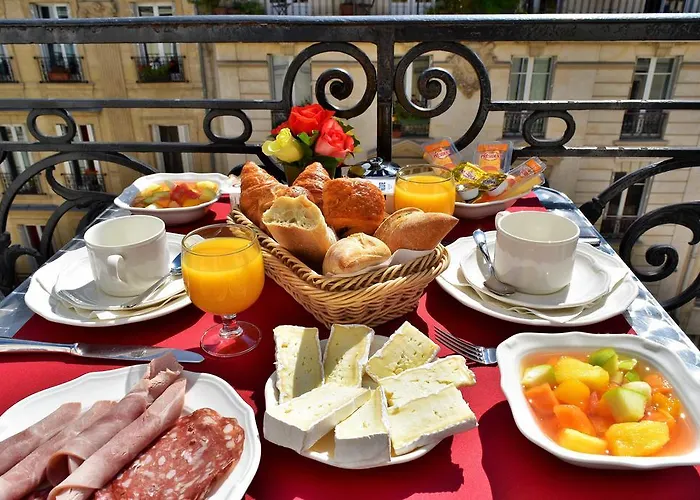 29 Lepic Hotel
