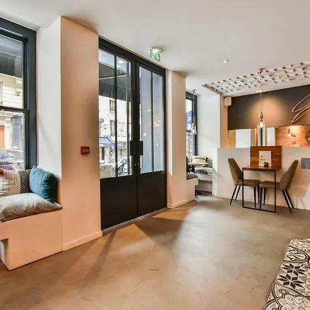 29 Lepic Paris