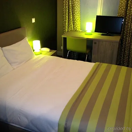 29 Lepic 3* Paris