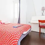 29 Lepic 3* Paris