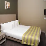 29 Lepic Hotel Paris