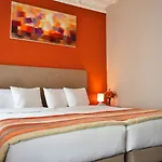 29 Lepic Paris