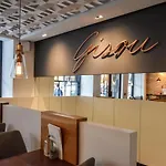 29 Lepic Hotel
