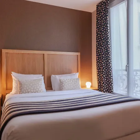 29 Lepic Hotel