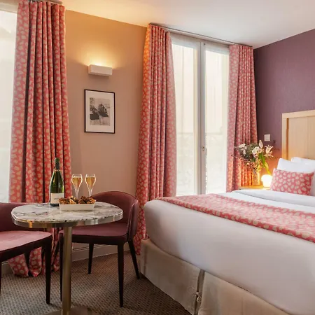 29 Lepic Hotel