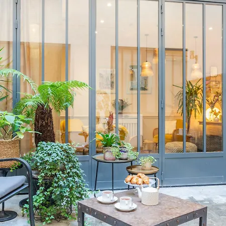 29 Lepic Hotel Paris