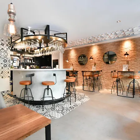 29 Lepic Paris