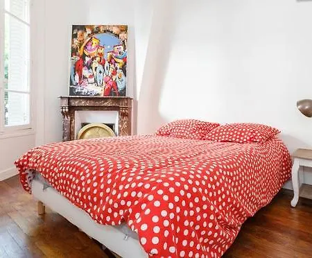 29 Lepic Paris