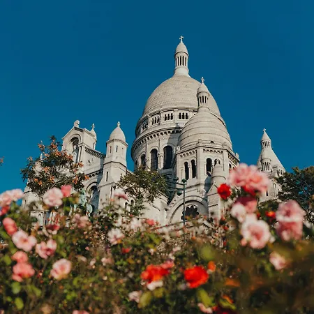 29 Lepic 3* Paris