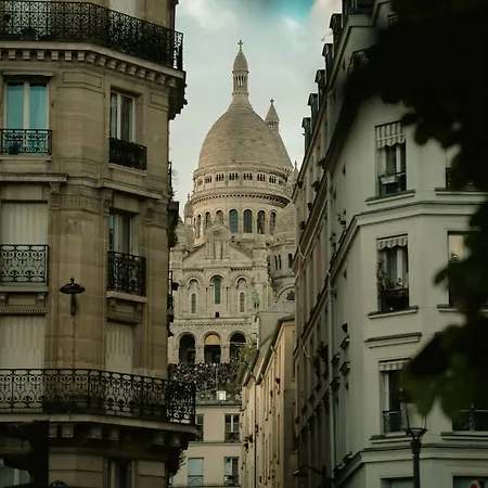 29 Lepic Paris