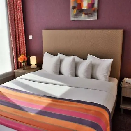 29 Lepic Hotel
