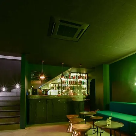 29 Lepic Paris