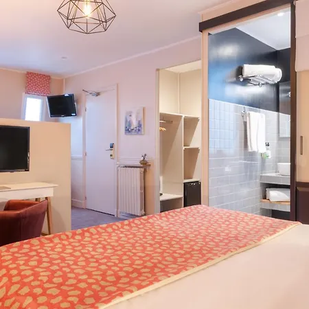 29 Lepic 3* Paris