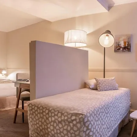 29 Lepic 3* Paris