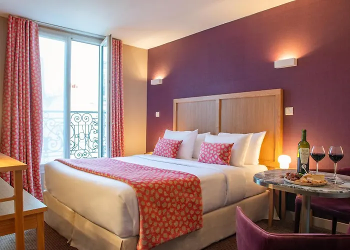 29 Lepic Hotel Paris